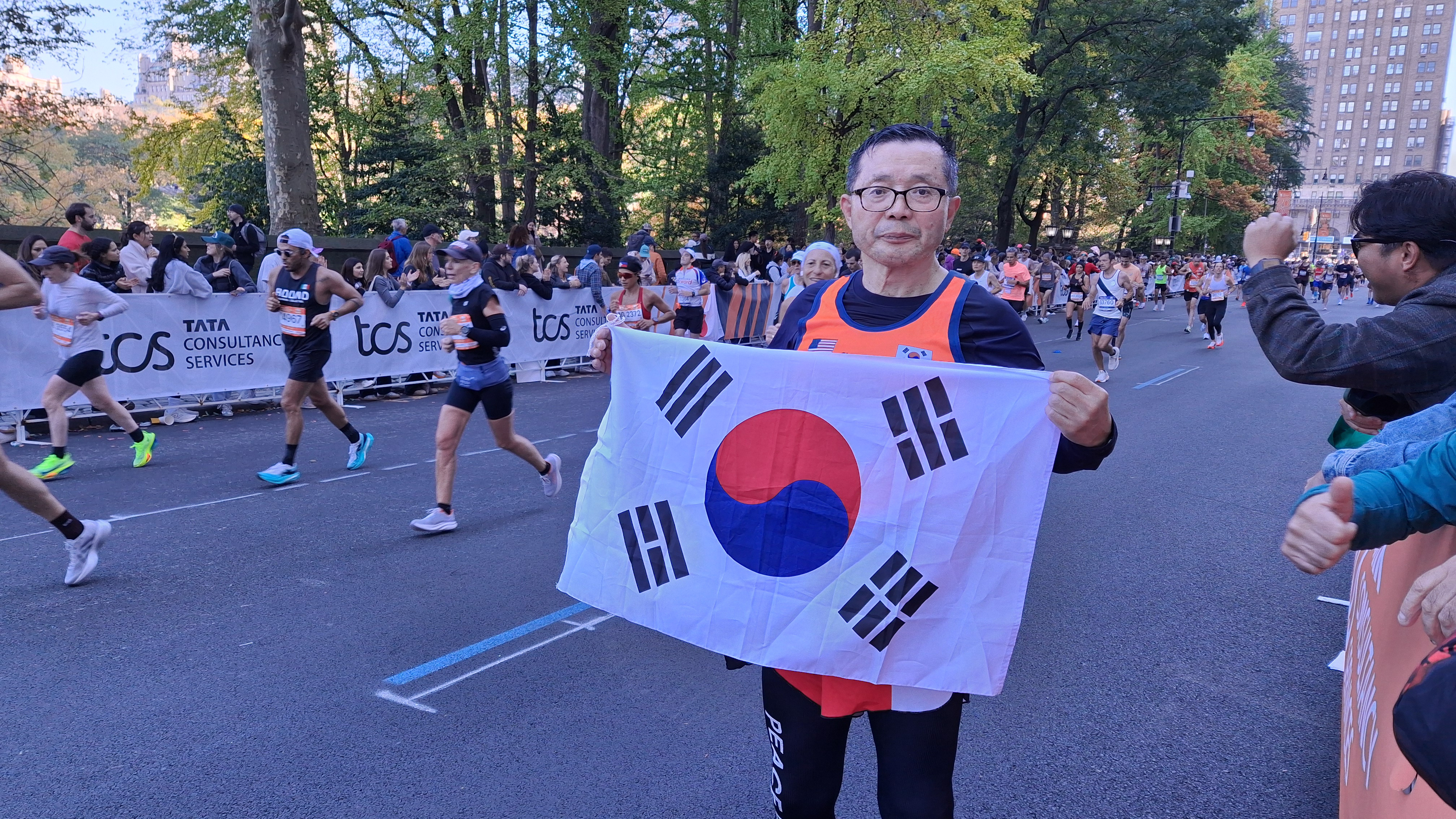 대한생활체육마라톤협회 이규운 회장이 10년 연속 뉴욕마라톤대회에 참가